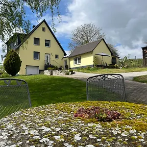Haus Hutzelbuck In Idyllisch-gruener Lage Naehe An Apartment